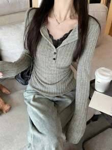 秋冬女款 2 合 1 針織底層上衣，甜辣風修身蕾絲內層短版上衣 - 淺灰色 - 查看 3