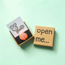 1/3/5 Sets Mini Human Brain Model, Humorous Satirical Gag Gift, Put Your Brain In A Box (Open Me), Novelty Gag Gift Box, Mini Brain Ornament, Satirical Humorous Desk Decor, Gift For Friends And Colleagues - A - View 7