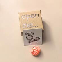 1/3/5 Sets Mini Human Brain Model, Humorous Satirical Gag Gift, Put Your Brain In A Box (Open Me), Novelty Gag Gift Box, Mini Brain Ornament, Satirical Humorous Desk Decor, Gift For Friends And Colleagues - A - View 5