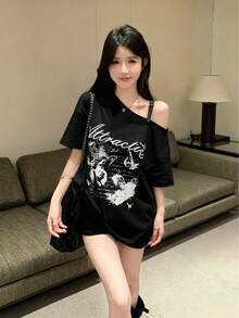 女款美式印花單肩帶黑色短袖T恤，性感不對稱肩鬆垮獨特上衣，適合夏季 - 黑色 - 查看 4