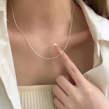 S925 Sterling Silver Necklace, Delicate White Snake Chain Necklace, Minimalist Plain Design Unisex Style, Low-Allergenic Exquisite Collarbone Chain, Suitable For Travel, Evening Party, Streetwear, Perfect Layering Accessory To Create Layered Look, Fashion Jewelry Gift - White - View 6