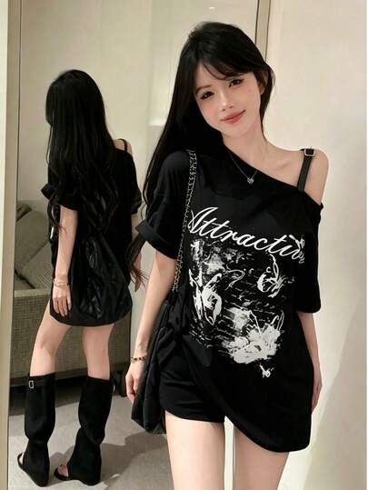 女款美式印花單肩帶黑色短袖T恤，性感不對稱肩鬆垮獨特上衣，適合夏季