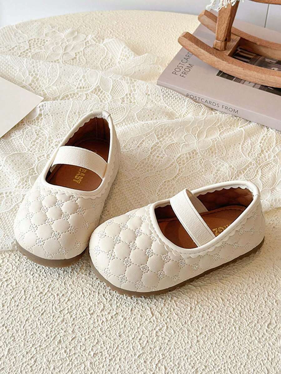 1 Pair Girls' Diamond Quilted Embroidered Mary Jane Shoes, Soft Sole Anti-Slip Princess Leather Shoes - Beige - View 1