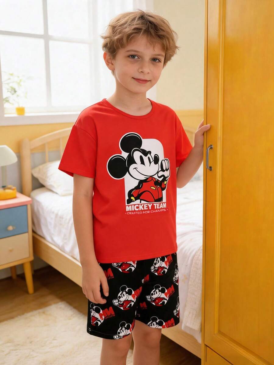 Disney [Licencia oficial] Conjunto de 2 piezas de camiseta de manga corta con cuello redondo y pantalones cortos con estampado de dibujos animados rojos para niños preadolescentes, suave y cómodo, adecuado para uso diario casual, interior/exterior, viajes y vacaciones - Rojo - Ver 1