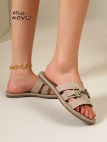 Summer New Women's Beach Flat Sandals, Metal Chain Buckle, Vacation Casual Comfortable, Celebrity Elegant Style - Light Grey - View 3