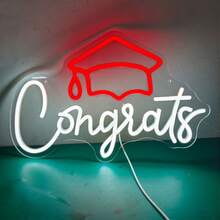 1 pieza Letrero de Neón LED Congrats Grad - Decoración de pared con alimentación USB y regulable, con diseño de birrete de graduación y copa de champán, iluminación de estilo cursiva para fiesta de graduación, celebración en oficina en casa, construcción de plástico duradero, decoración de graduación, iluminación de ambiente de fiesta, decoración, directo de fábrica - Rojo, blanco - Ver 7