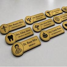 Crachá Magnético Broche Botton - Identificação, Imã, Personalizado, Profissão, Lojista, Vendedor, Empresa - Dourado - Visão 6