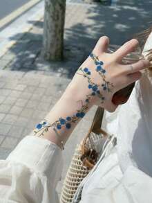 1 pieza tatuaje temporal de muñeca con rosa pequeña en acuarela azul claro, patrón floral de enredadera rizada minimalista fresco y romántico, pegatinas de tatuaje falso envolvente a prueba de agua para muñeca, mano y espalda, decoración corporal suave y femenina para chicas - Multicolor - Ver 3