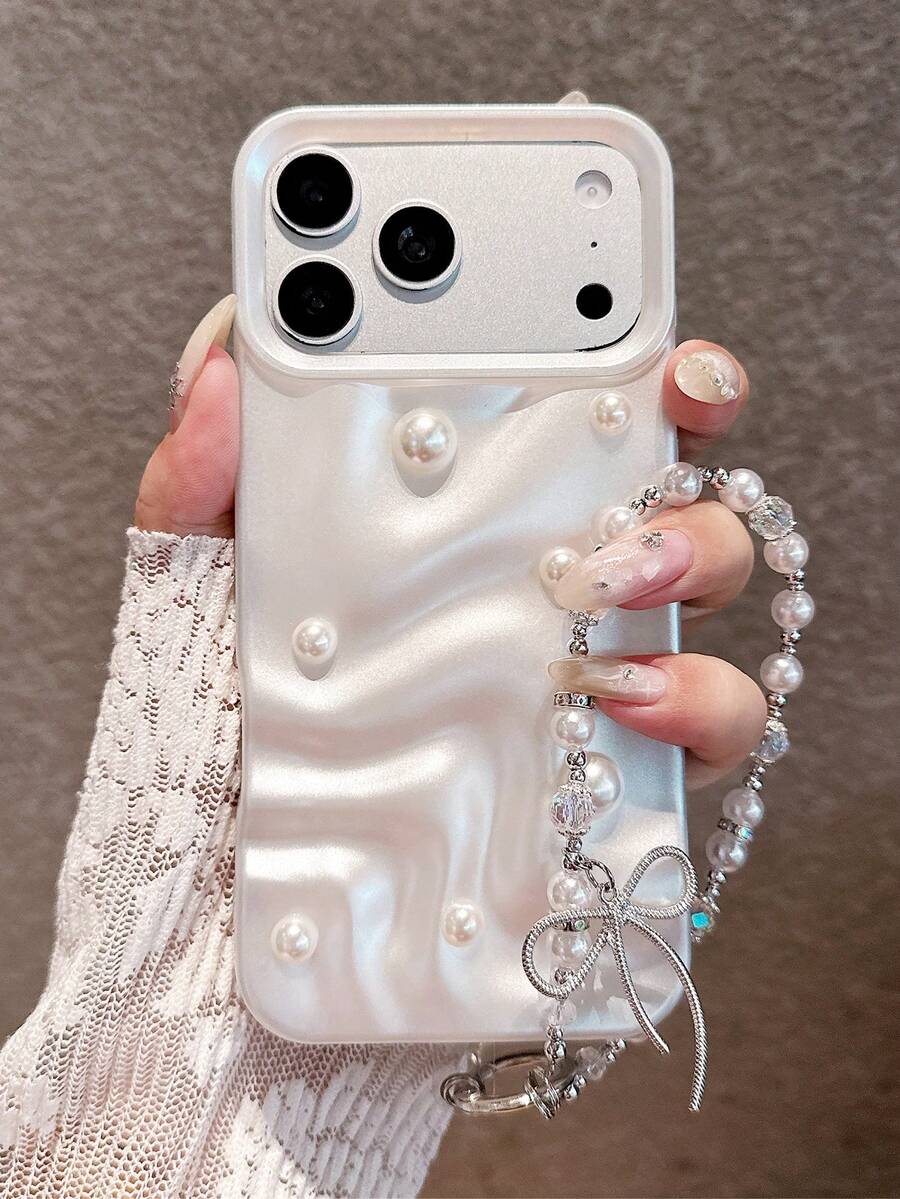 珍珠白 3D 波浪紋手機殼 + 水鑽腕帶，適用於 iPhone 18 Pro Max/18 Pro/18/17 Pro Max/17 Pro/17 Air/17/16 Pro Max/16/16 Pro/16 Plus/16e/15/15 Pro Max/15 Pro/15 Plus/11/12/13/14 Pro Max/11 Pro/11 Pro Max/12 Pro/12 Pro Max/13 Pro/13 Pro Max/14 Pro/14 Pro Max/14 Plus，軟殼極簡創意款