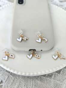 Heart-Shaped 26 Letter Dust Plug, Letter Heart Phone Earphone Charging Port Protective Cover Accessory Suitable For DIY Phone Decoration, Universal Type-C Charging Port Dust Plug - White - View 4