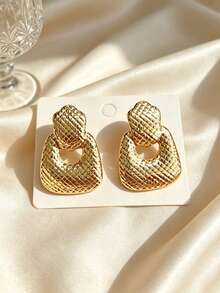 Y2K Vintage Heavy-Duty Niche Aura Stainless Steel Women's Stud Earrings, High-Gloss Gold 3D Embossed Design, Photogenic Accessory To Elevate Your Entire Outfit, Retro Style Back-To-School Outfit Transformation, Luxury Gift Box For New Students, Urban Short-Trip Outing Styling, Suitable For Campus, Street Vintage Dates, Retro Disco Parties, Niche Gift For Best Friends Or Girlfriends Who Love Hong Kong Style Elegant Accessories - Multicolor - View 12