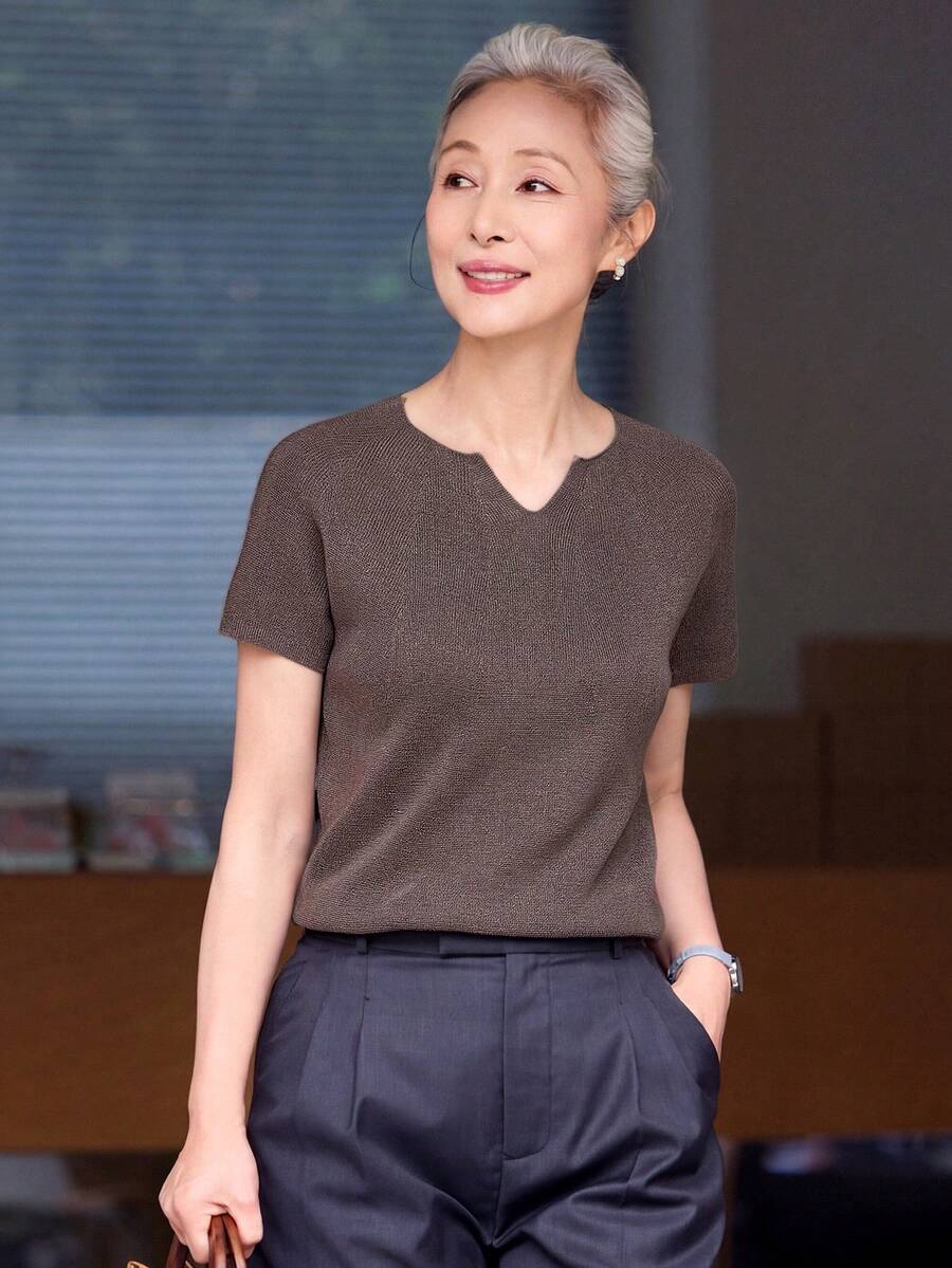 女款時尚棕色針織毛衣上衣,缺口領短袖上衣,適合萬聖節、感恩節、聖誕節假期穿搭 - 咖啡棕 - 查看 1