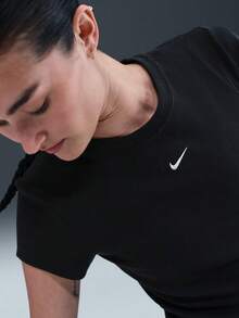 Nike 女款 AS W NSW 羅紋緊身短袖 T-shirt 無領針織上衣 THV4995-010 - 黑色 - 查看 5