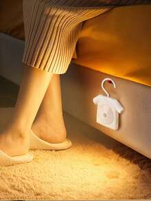 1pc Magnetic Hanging Clothes Shaped Motion Sensor LED Night Light, Bedside Auto Activate Sensor Lamp,Battery Powered, Attach To Metal Surfaces, Closet Cabinet Bedroom Hallway Indoor Decor Sensor Light - Clothes Hanger Lamp - View 8
