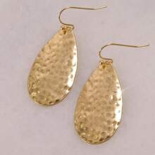 TUANZISP 1 par de pendientes de lágrima martillados para mujer - Pendientes colgantes de declaración bohemios, elegantes colgantes de lágrima texturizados en tono dorado - Dorado - Ver 5