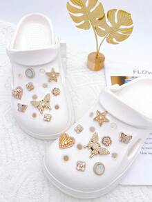 16 buah Hiasan Sepatu Lucu yang Dapat Dilepas, Aksesori DIY untuk Sandal Wanita, Dekorasi Sepatu yang Menyenangkan dan Personal, Hadiah Sempurna untuk Pesta Liburan - Emas - View 3