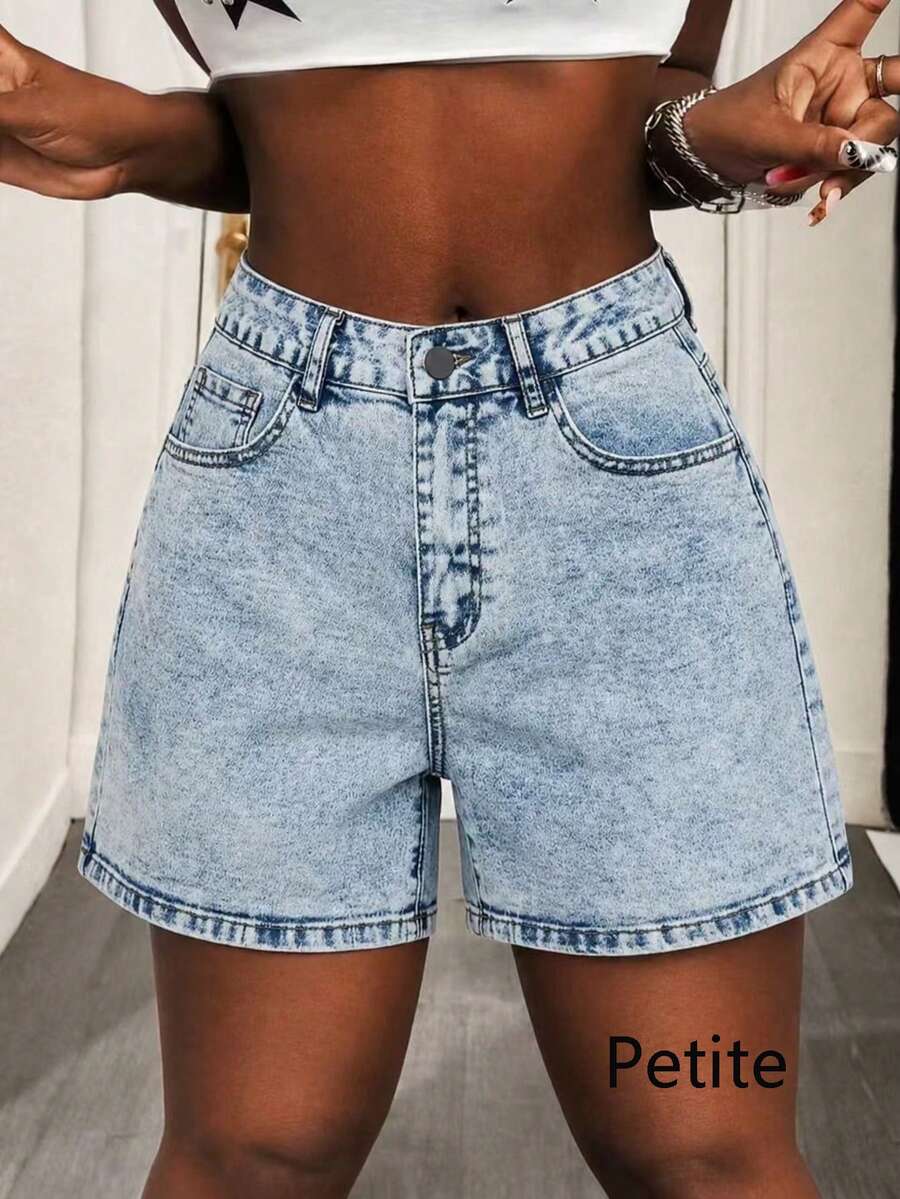 Women's Petite Casual Street Style Mid-Waist Loose Fit Denim Stretch Shorts - Light Wash - View 1