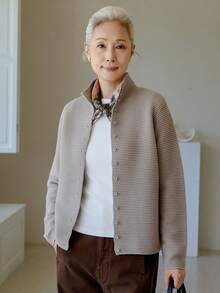 女款舒適羅紋羊毛開襟衫，時尚立領鈕扣針織衫，適合萬聖節、感恩節、聖誕節假期穿搭 - 駝色 - 查看 1