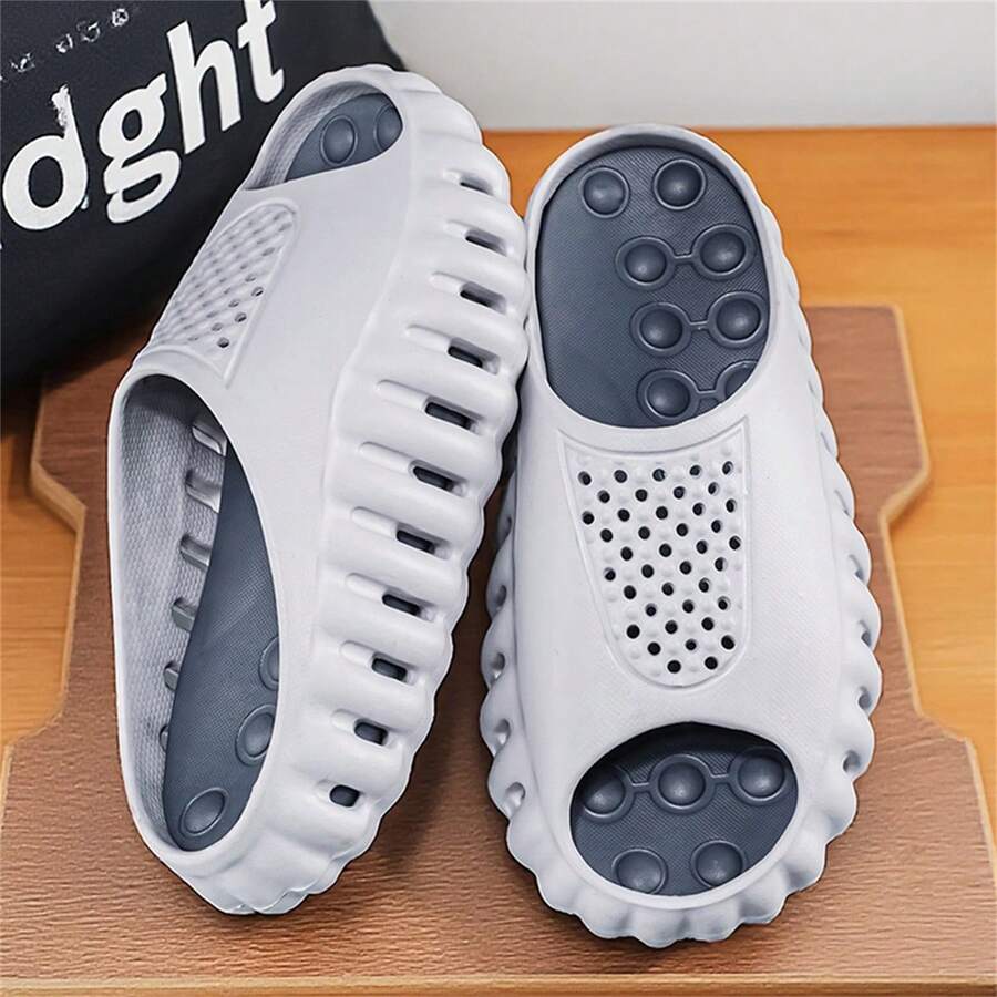 Men's Summer Outdoor Beach & Creek Sandals, Soft Thick Tire Sole Anti-Slip Comfortable Closed-Toe Slippers, Plus Size Sports Sandals - Maroon - View 1