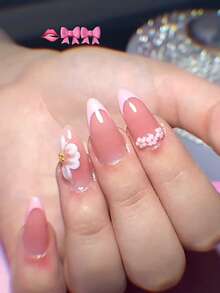 10 piezas de uñas postizas hechas a mano, uñas falsas, uñas de verano, uñas con puntas francesas rosa suave, decoradas con racimos de pequeñas cuentas de perlas blancas y tachuelas de flores blancas translúcidas 3D con centros dorados en miniatura, para citas y ocasiones de boda nupcial. - Rosa - Ver 2