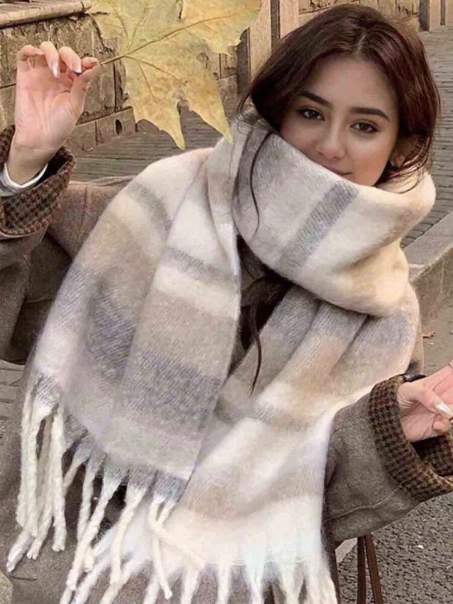 1pc Small Plaid Scarf, Soft And Warm, Suitable For Women To Match With Skirts In Autumn And Winter