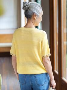 女款時尚黃色針織毛衣上衣，珠飾領休閒上衣，適合萬聖節、感恩節、聖誕節節日穿搭 - 黃色 - 查看 4
