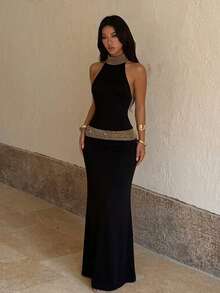 Gaun Rajut Elegan Tanpa Punggung, Gaun Pas Badan Tanpa Lengan dengan Detail Rantai Emas, Cocok untuk Pesta dan Acara Formal, Warna Hitam - Hitam - View 6