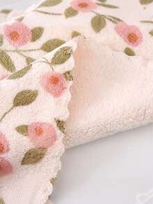 5/1pc Floral Pattern Kitchen Towel, Fresh Ditsy Floral Kitchen Towel, Thick Absorbent Hand Towel, Floral Oil-Resistant Kitchen Cloth, Suitable For Kitchen, Bathroom, Glass And Car Cleaning - Super Absorbent Quick-Drying Reusable Towel, Soft Square Towel - Multicolor - View 4