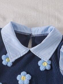 Completo da ragazza in 3 pezzi stile preppy, camicia finta 2 pezzi a righe blu e bianche con maniche a palloncino, gilet lavorato a maglia blu navy con fiori 3D + pantaloni lunghi a zampa coordinati, abbinato a un carino basco, stile preppy dolce e fresco, outfit casual versatile ispirato alla moda coreana per l'uso quotidiano delle ragazze - Blu - Visualizzare 5