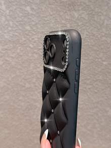 水鑽鑽石格紋肩帶黑色蘋果手機殼 透明全包防震 適用於 Apple 17 Pro Max/17 Pro/17 Air/17/16 Pro Max/16/16 Pro/16 Plus/15/15 Pro Max/15 Pro/15 Plus/11/12/13/14/14 Pro Max/14 Pro/13 Pro Max 柔軟奢華新時尚輕奢水晶裝飾手機殼 高端質感 爆款熱銷女神專屬女款 精緻 3D 閃亮水鑽設計 - 黑色+鑽飾腕帶 - 查看 9