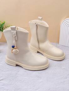 1 Pair Cream White Girls' Wooden Bead & Pom Pom Decor Matte PU Thickened Thermal Lined Non-Slip Thick Sole Round Toe Side Zipper Mid-Calf Fashion Boots, Gentle Mori Style, Suitable For Autumn/Winter School, Vacation, Outings, Birthday Parties, 2026 New Children's Shoes - View 1