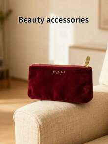 Gucci Black Vintage Zipper Clutch, Elegant Vintage Texture, Compact And Portable, Zipper Closure, Multi-Functional Storage Bag, Suitable For Daily Cosmetics And Small Accessories, GUCCI-GIFT-99 - Red - View 3