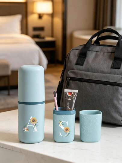 Vaso portátil para cepillo de dientes de viaje con patrón de letras y flores, tapa desmontable para soporte de cepillo de dientes, vaso de lavado de viaje, vaso de belleza portátil de viaje, caja de almacenamiento a prueba de polvo con impresión de serie de letras, caja de almacenamiento de cepillo de dientes para exteriores, adecuado para viajes, camping, viajes de negocios, escuela, actividades al aire libre, regalo de vacaciones, regalo de cumpleaños, mejor regalo para entusiastas de los viajes, esencial para dormitorios