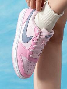 Nike Court Borough Recraft Comfortable And Versatile GS Sporty Casual Low-Top Sneakers, Unisex - Foaming Powder - View 1