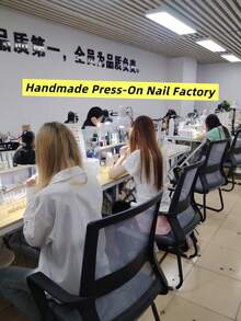 10片手工短杏仁形穿戴甲,Y2K彩色條紋與波點設計,銀色金屬線條,星星與多色水鑽裝飾,可愛復古可重複使用假指甲,附全套美甲工具,適合日常與派對 - 彩色 - 查看 12