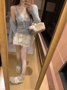 2026新款韓系溫柔休閒甜美兩件組 荷葉邊蕾絲拼接綁繩蝴蝶結針織細肩帶背心 + 針織長袖開襟外套套裝 - 女款層次穿搭套組 - 灰色 - 查看 3