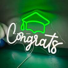 1件 Congrats Grad LED 霓虹燈牌 - USB供電可調光牆飾，畢業帽與香檳杯設計，手寫體風格燈光，適用畢業派對、居家辦公慶祝，耐用塑料材質，畢業裝飾，派對氛圍燈光，裝飾，工廠直供 - 綠色,白色 - 查看 4