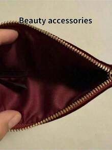 Gucci Black Vintage Zipper Clutch, Elegant Vintage Texture, Compact And Portable, Zipper Closure, Multi-Functional Storage Bag, Suitable For Daily Cosmetics And Small Accessories, GUCCI-GIFT-99 - Red - View 4