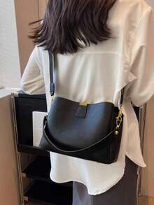 Dedoo 女款黑色荔枝紋PU皮革水桶包，金色五金寬肩帶大容量斜挎手提包，適合日常通勤（附贈禮品袋） - 黑色 - 查看 3