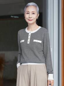 女款時尚對比飾邊針織上衣，鈕扣細節格紋毛衣，適合萬聖節、感恩節、聖誕節節日穿搭 - 黑與白 - 查看 2