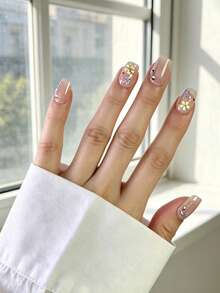 10 piezas de uñas postizas cuadradas con base nude translúcida, flores amarillas y azules pintadas a mano, dijes curvos plateados y pequeños acentos de strass, estilo fresco y elegante, uñas acrílicas press-on hechas a mano reutilizables con pegamento de gel, adhesivo y lima para mujeres - Multicolor - Ver 3