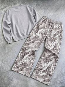 2pcs/Set Outdoor Forest Boy Outfit, Local Boy Fish & Leaf Print Sweatshirt + Leaf Camo Wide Leg Pants, Soft Autumn/Winter Camping Set - Grey - View 3