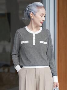 女款時尚對比飾邊針織上衣，鈕扣細節格紋毛衣，適合萬聖節、感恩節、聖誕節節日穿搭 - 黑與白 - 查看 3