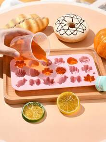 18-Cavity Floral Shaped Ice Cube Tray Mold, Make Multiple Desserts At Once, 3D Baking Mold, Creative , And Odorless, Foldable, Easy To Clean, Heat Resistant, Multi-Purpose, Easy To Wash Without Residue, Reusable Without Deformation, Suitable For All Seasons, Applicable For Chocolate Making, Baking Pudding, Cakes, Candies, Cookies, Ice Cubes, Soap Making And DIY Projects - Multicolor - View 5