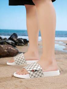 Milikuyou[ Spring/Summer New Style ]Men's Sports Slippers White Retro Pattern Elegant & Comfortable Open Toe Slippers Bathroom Slippers Beach Slippers Casual Street Wear Essential Item Suitable For Beach Home Pool And Daily Wear Size: 38-48 - White - View 7