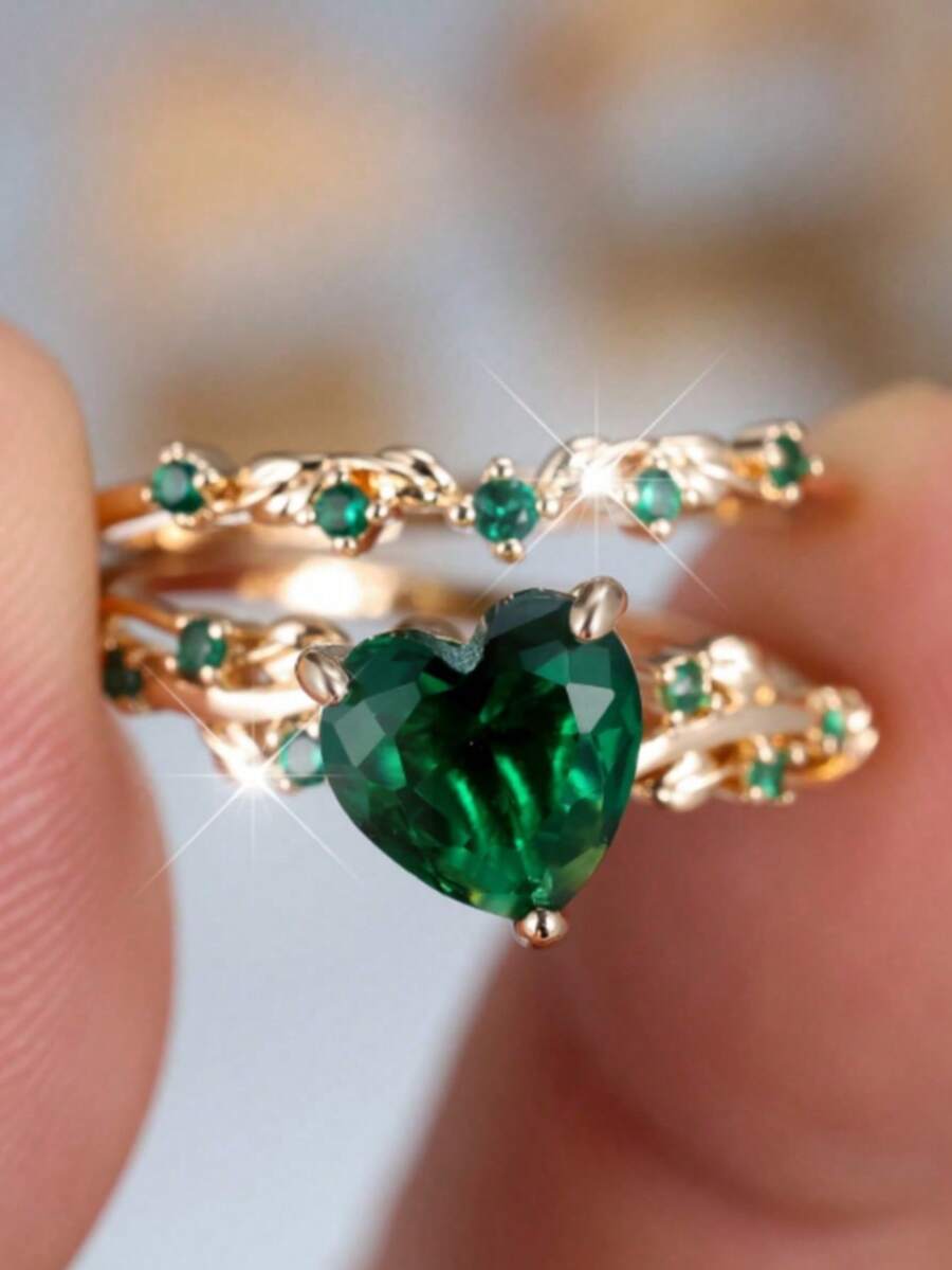Gmzalx 2pcs Fashion Claw Set Green Heart-Shaped Cubic Zirconia Decorated Rings Set, Suitable For Women's Daily Wear, Wedding Jewelry, Bridesmaid Gift (The Heart-Shaped Cubic Zirconia Inlay Method Is Distorted)