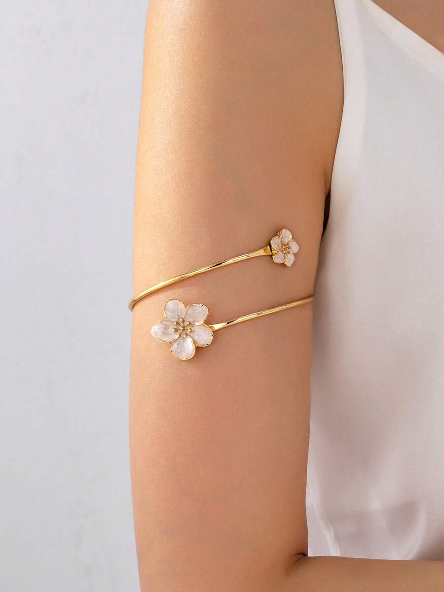 1pc Fashion Minimalist White Flower Open Cuff Bracelet, Suitable For Daily Wear - White - View 1