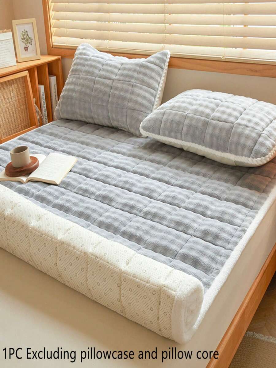 1pc Grey Quilted Mattress Protector, Soft Taffeta Dark Grey Mattress Cover, Minimalist Bedding, 4-Corner Elastic Strap Design, Also Suitable For Spring Mattress Use, Foldable Storage, Easy To Care, All-Season Use