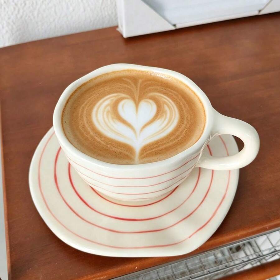 250ml Hand-Painted Underglaze Ceramic Coffee Cup And Saucer, Vintage Ins Style Coffee Shop Afternoon Tea Cup, Suitable For Daily Use - Red - View 1