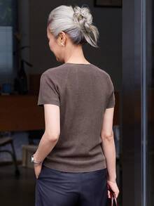 女款時尚棕色針織毛衣上衣，缺口領短袖上衣，適合萬聖節、感恩節、聖誕節假期穿搭 - 咖啡棕 - 查看 4